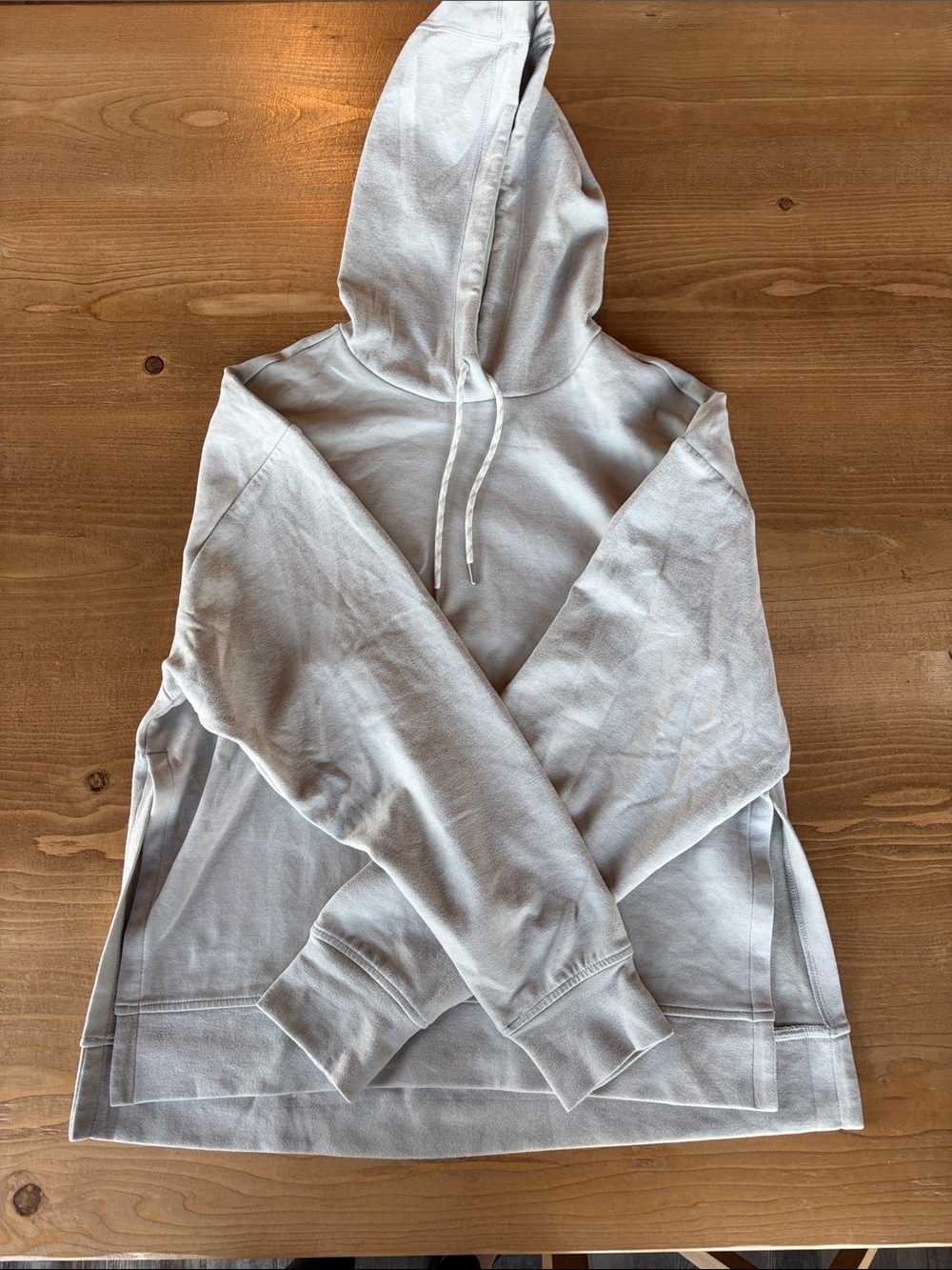 Avalanche Outdoor Supply Co. Classic Women's Hooded Sweatshirt in Light Gray